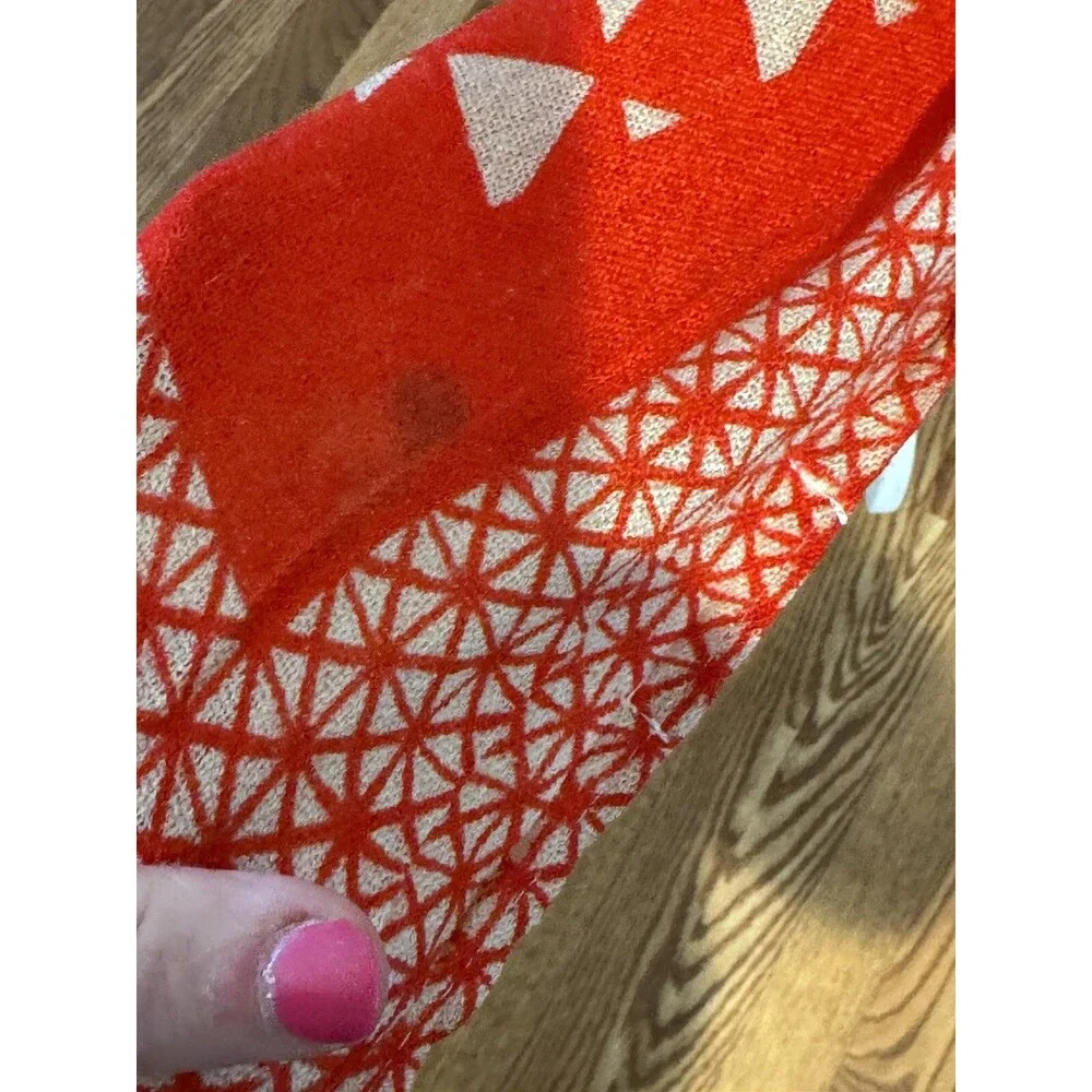 Shiraleah Chicago Tomato red & Cream Triangle  Pattern Rectangular Scarf  34